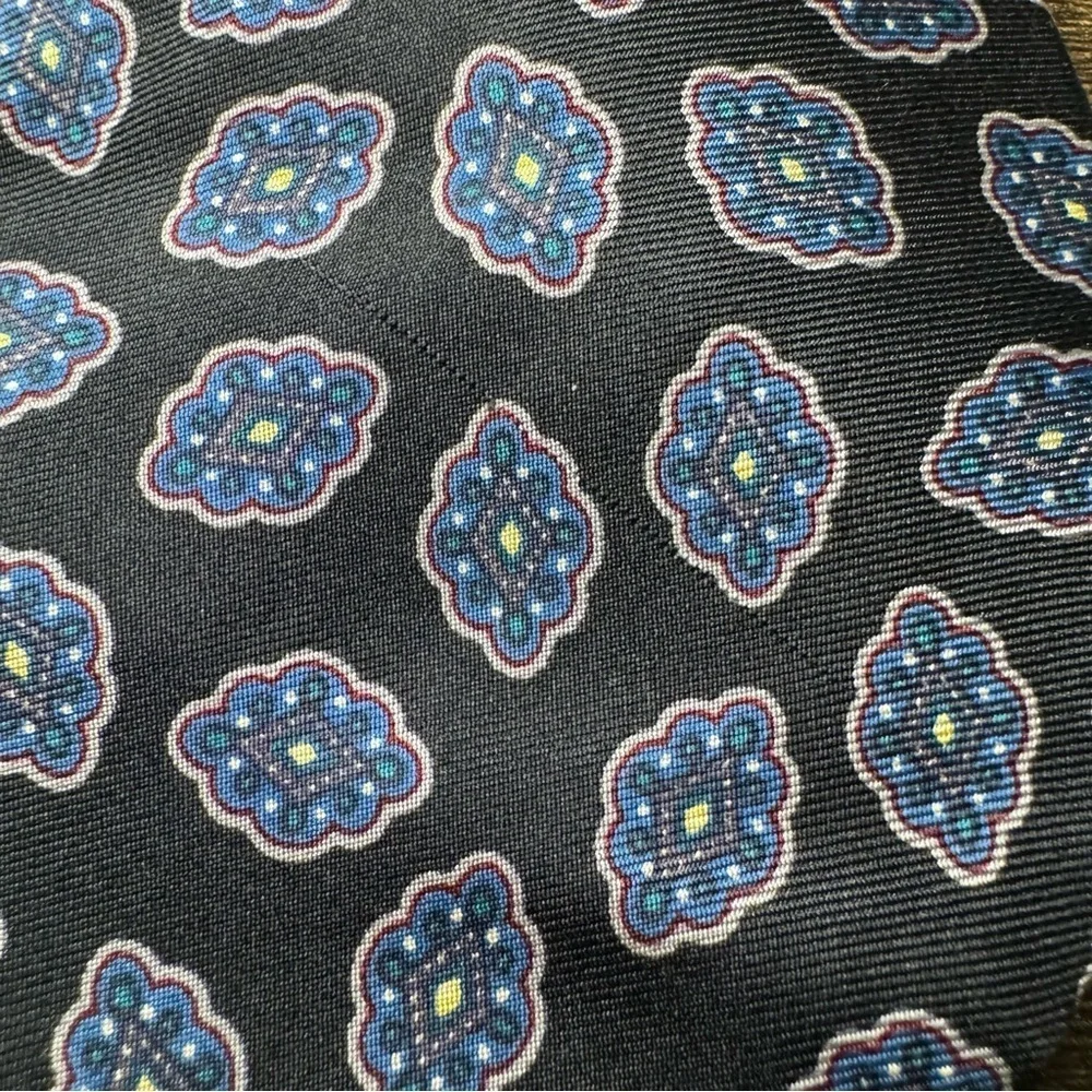 Oscar De La Renta Mens Silk 4